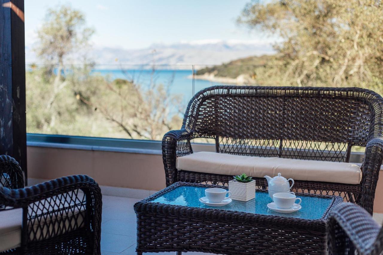 Villa Breeze & Villa Coco By Konnect, Avlaki Beach Kassiopi Dış mekan fotoğraf
