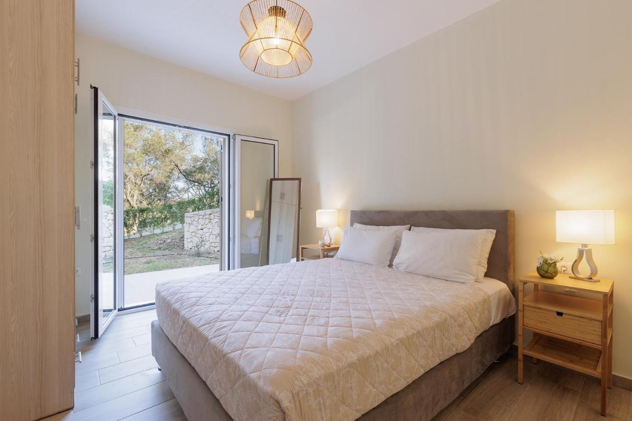 Villa Breeze & Villa Coco By Konnect, Avlaki Beach Kassiopi Dış mekan fotoğraf