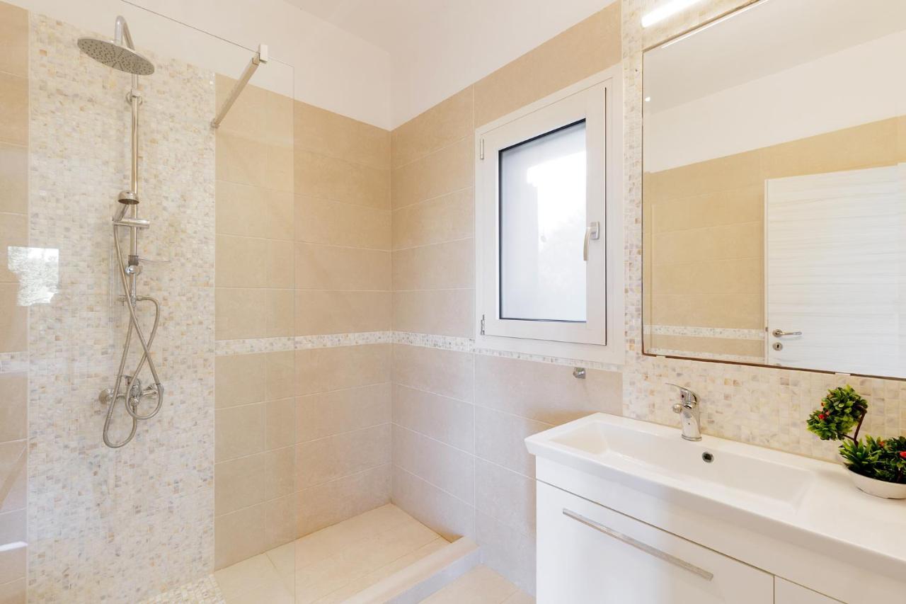 Villa Breeze & Villa Coco By Konnect, Avlaki Beach Kassiopi Dış mekan fotoğraf