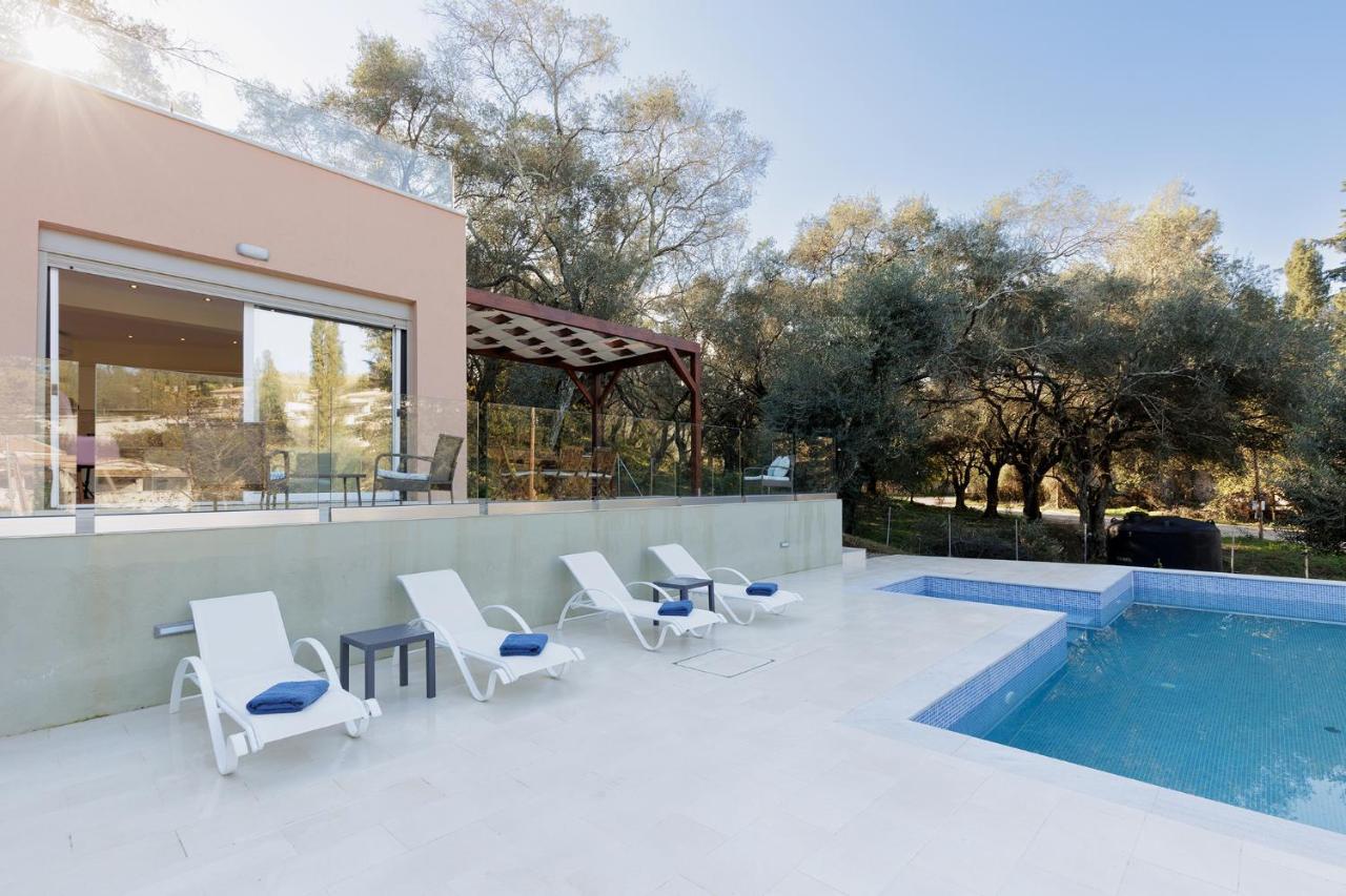 Villa Breeze & Villa Coco By Konnect, Avlaki Beach Kassiopi Dış mekan fotoğraf