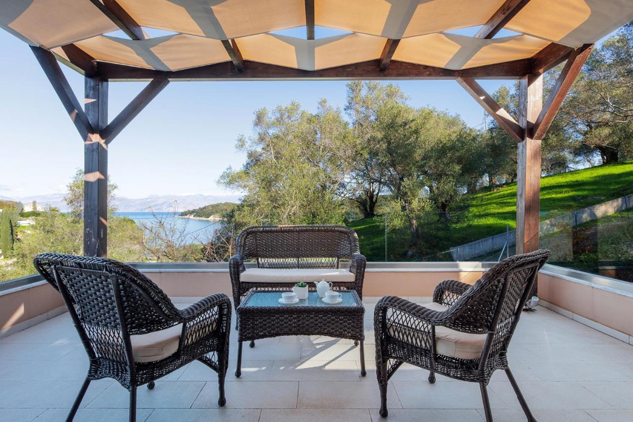 Villa Breeze & Villa Coco By Konnect, Avlaki Beach Kassiopi Dış mekan fotoğraf